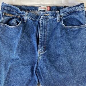 - Wrangler Men’s Regular Fit Sz 38